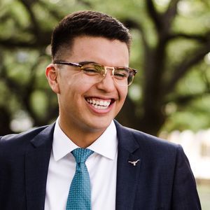 Meet your Posher, Luis