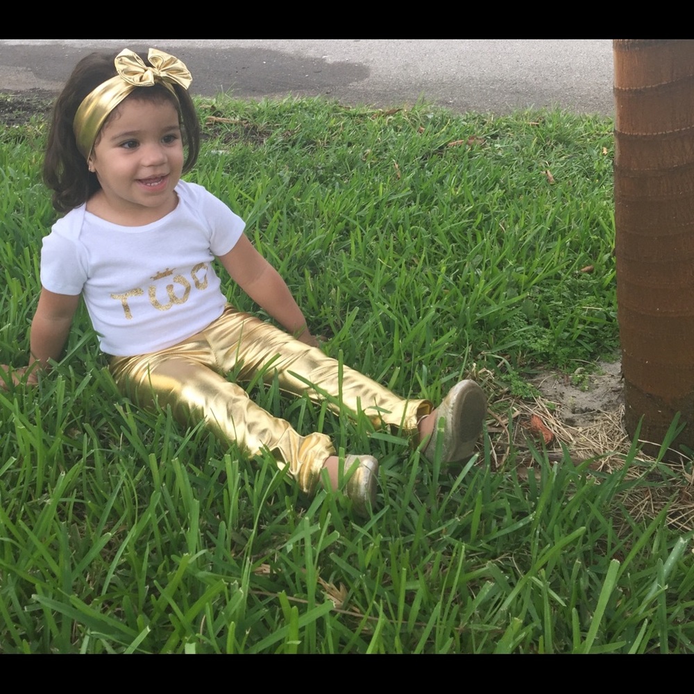 Gold pant and matching headband