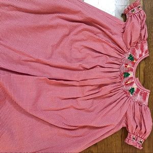 Girls size 4 smocked Christmas dress