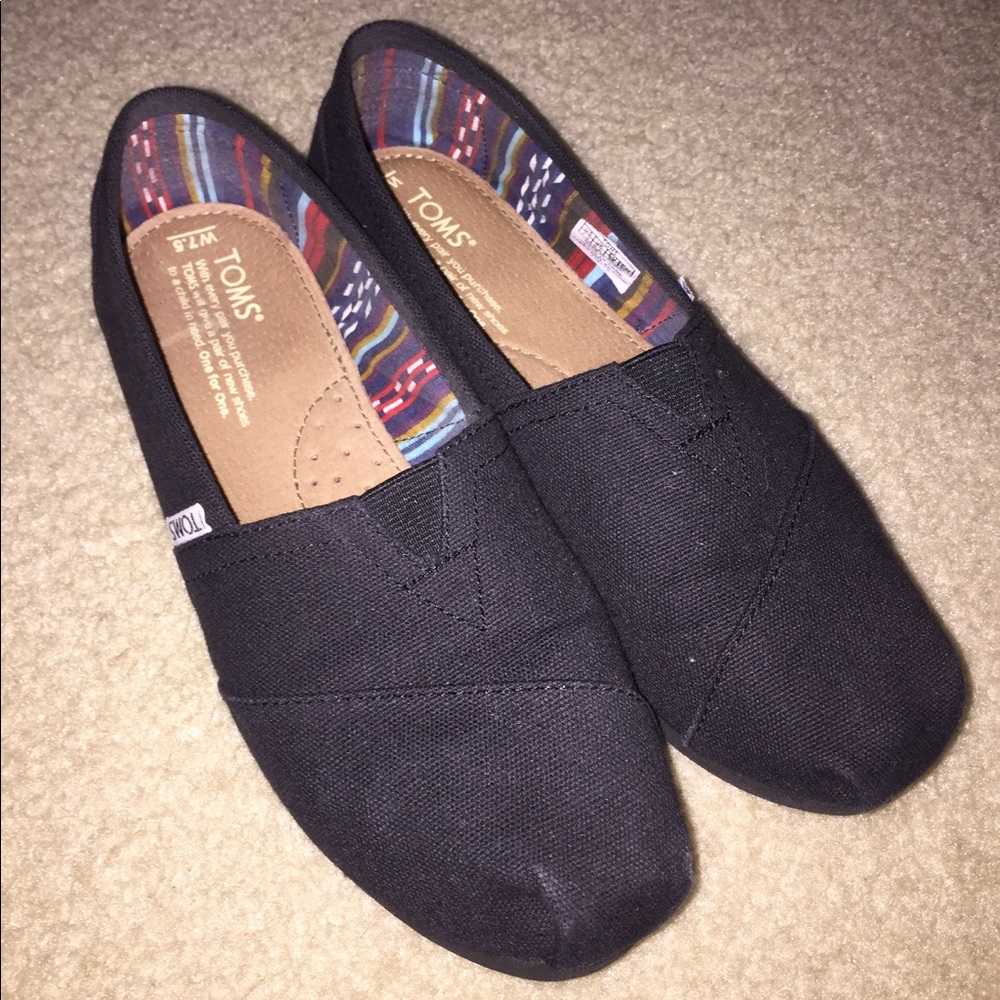 Black Toms Women's Size 7.5
