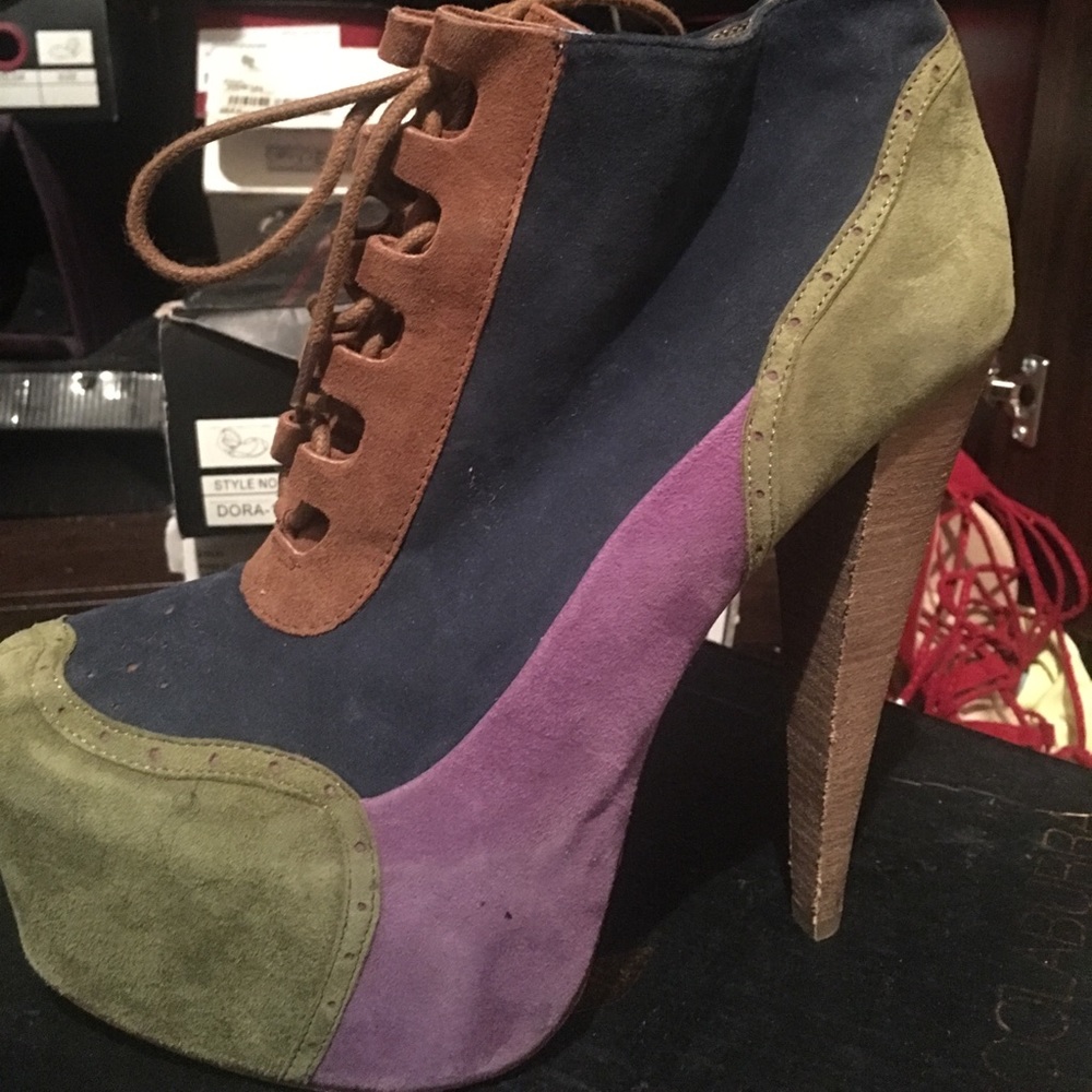 Run That Colorblock In Aldo