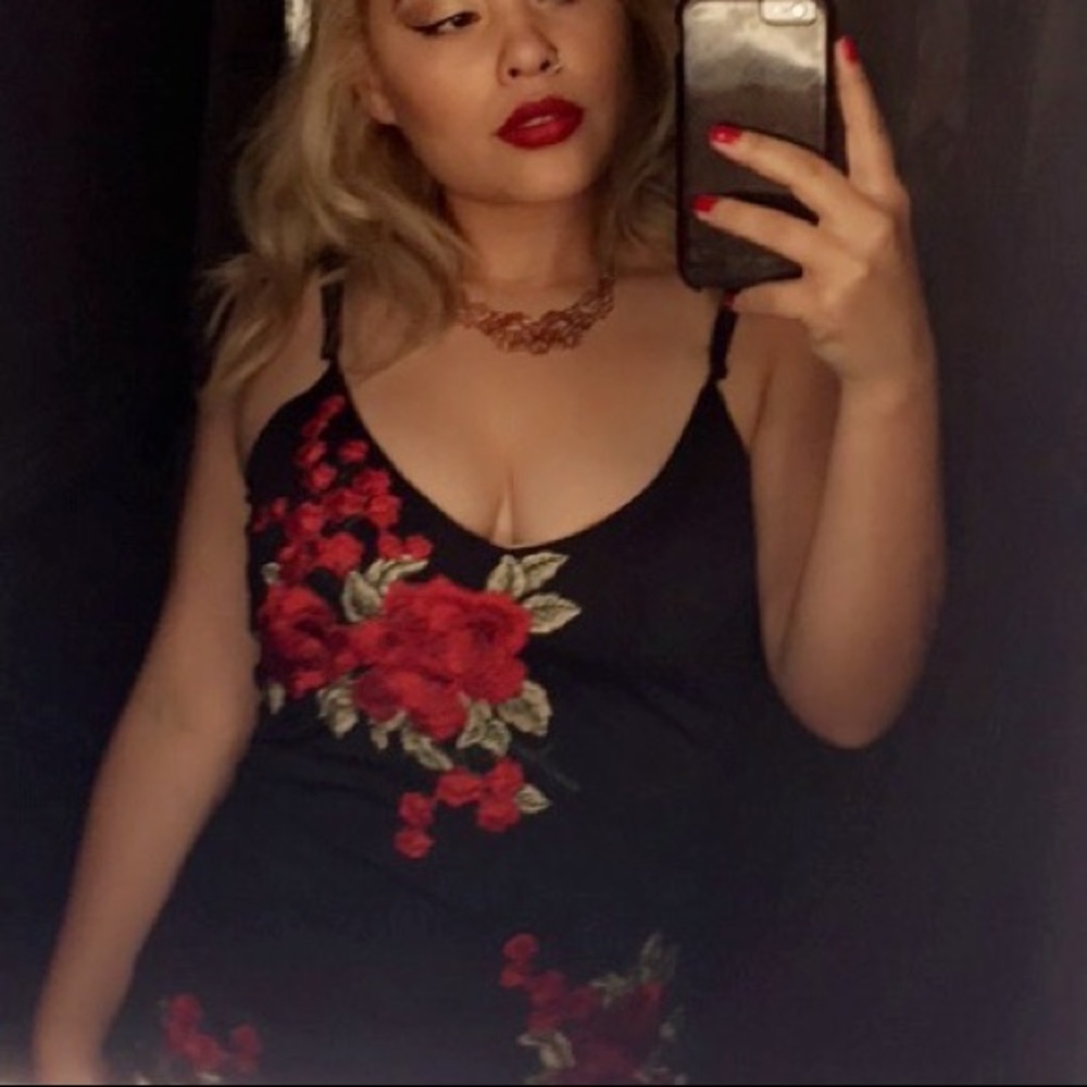Red rose dress