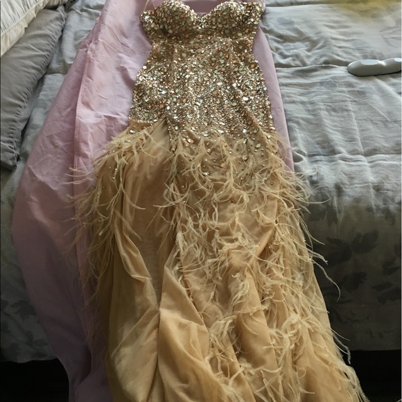 JAZZ COUTURE PROM DRESS - Picture 4 of 5