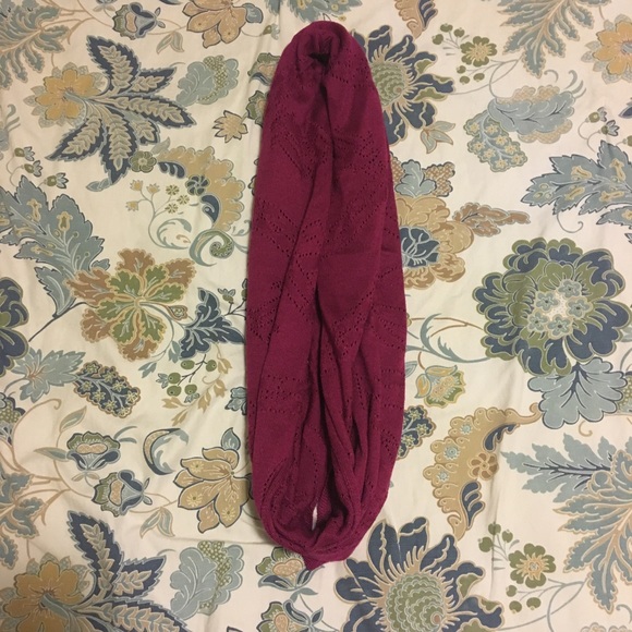 Fucsia Ralph Lauren infinity scarf - Picture 2 of 4