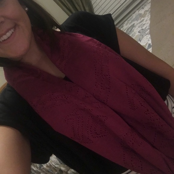 Fucsia Ralph Lauren infinity scarf - Picture 3 of 4