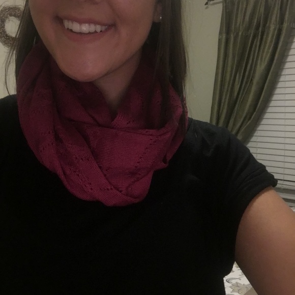 Fucsia Ralph Lauren infinity scarf - Picture 4 of 4