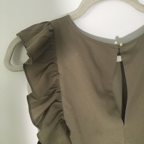 Banana Republic ruffle dress olive green - Picture 6 of 6