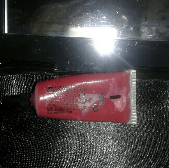 MAC LIPMIX AND LIP GLOSS BUNDLE