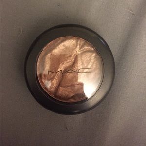 LE MAC Eyeshadow