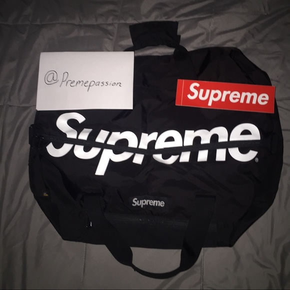 Supreme duffle bag