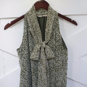 Sleeveless Bow tie Blouse