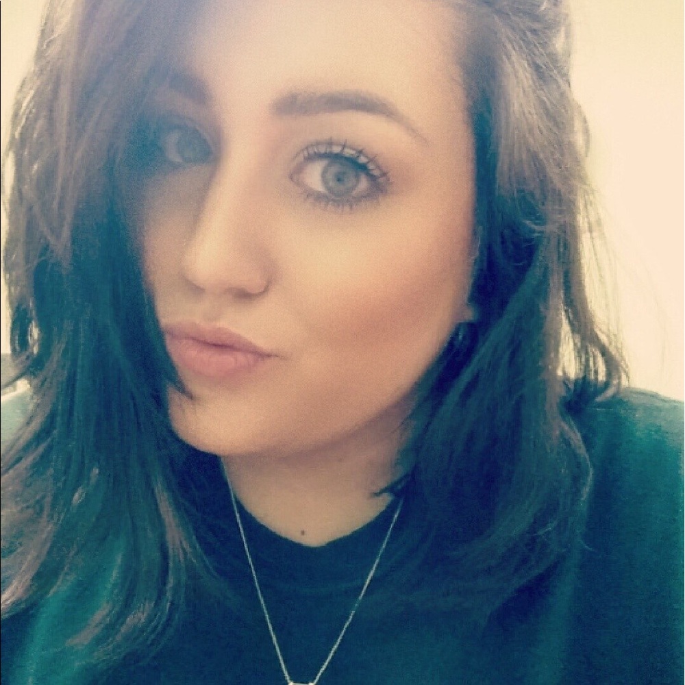 Meet your Posher, Andrea