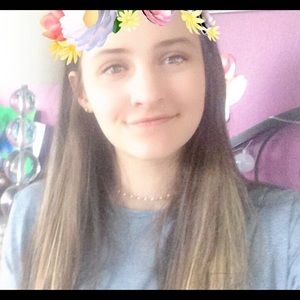 Meet your Posher, Elizabeth