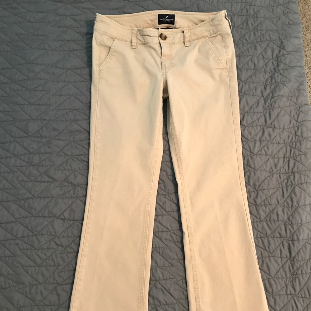 American Eagle Kick Boot Khakis Size 4 Short