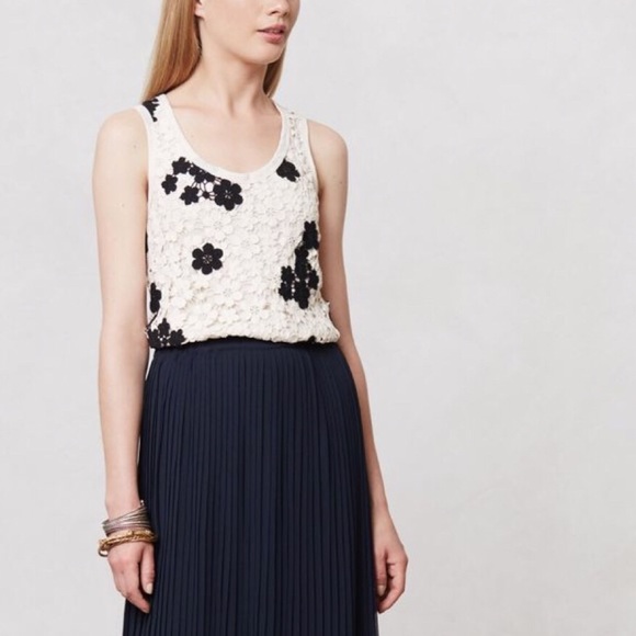 Anthropologie Tops - Anthropologie Shadow Bloom Top by Dolan Sz Large