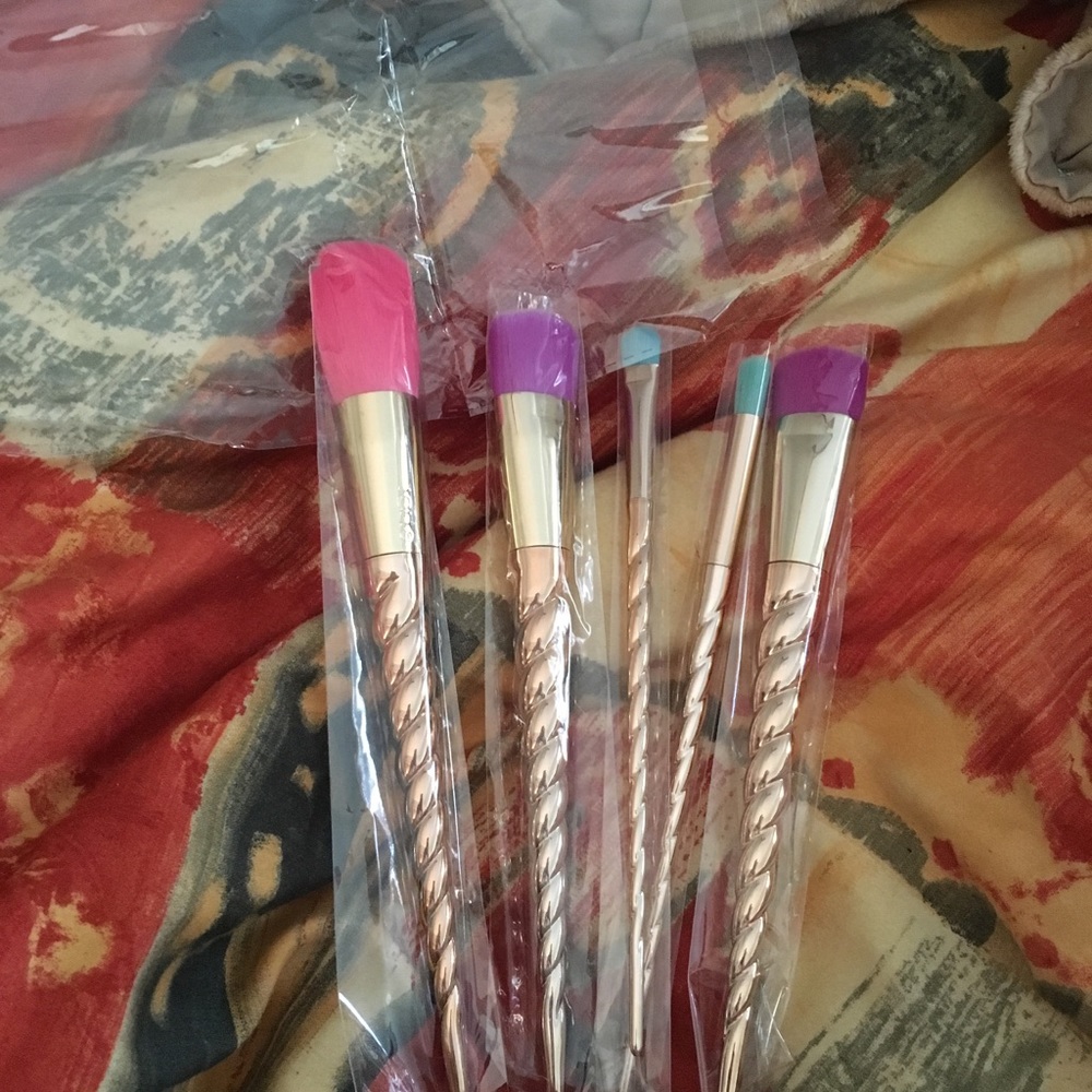 Tarte 5-piece Unicorn Brush Set BNIB - Picture 7 of 8