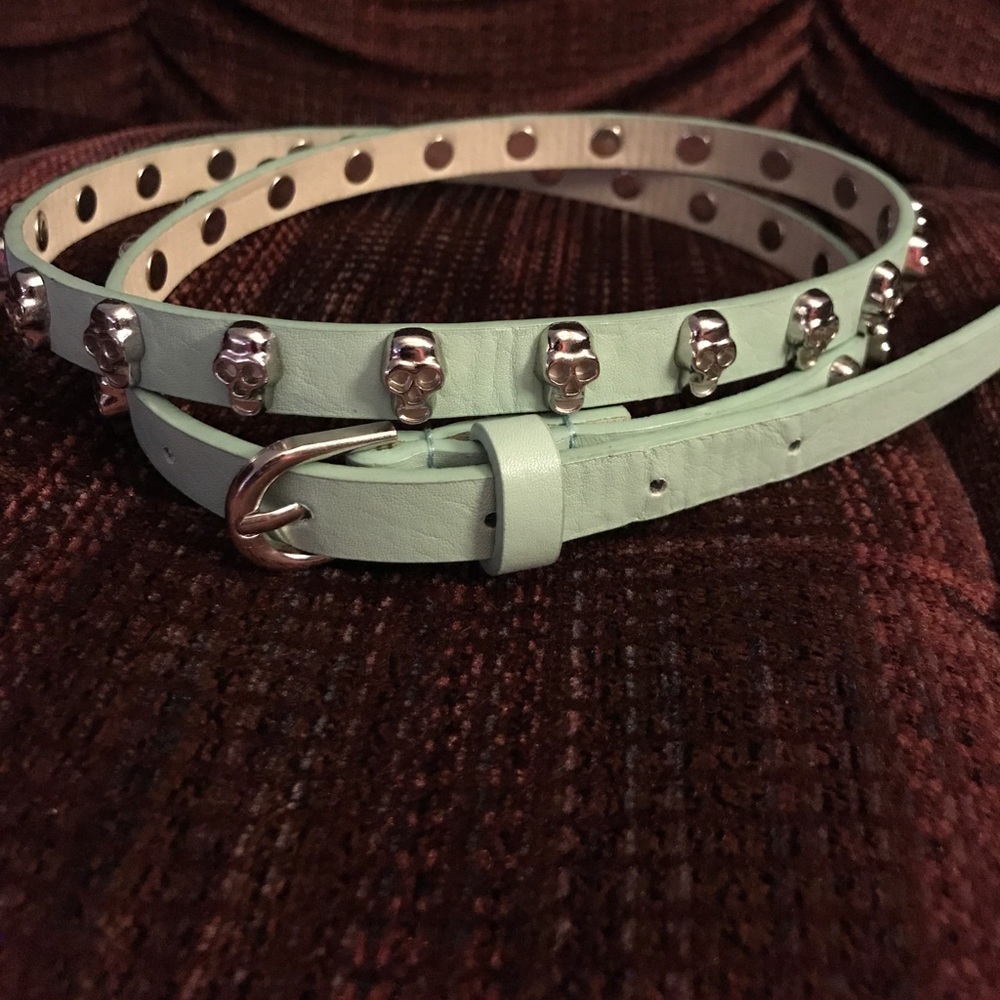 Skull studded belt