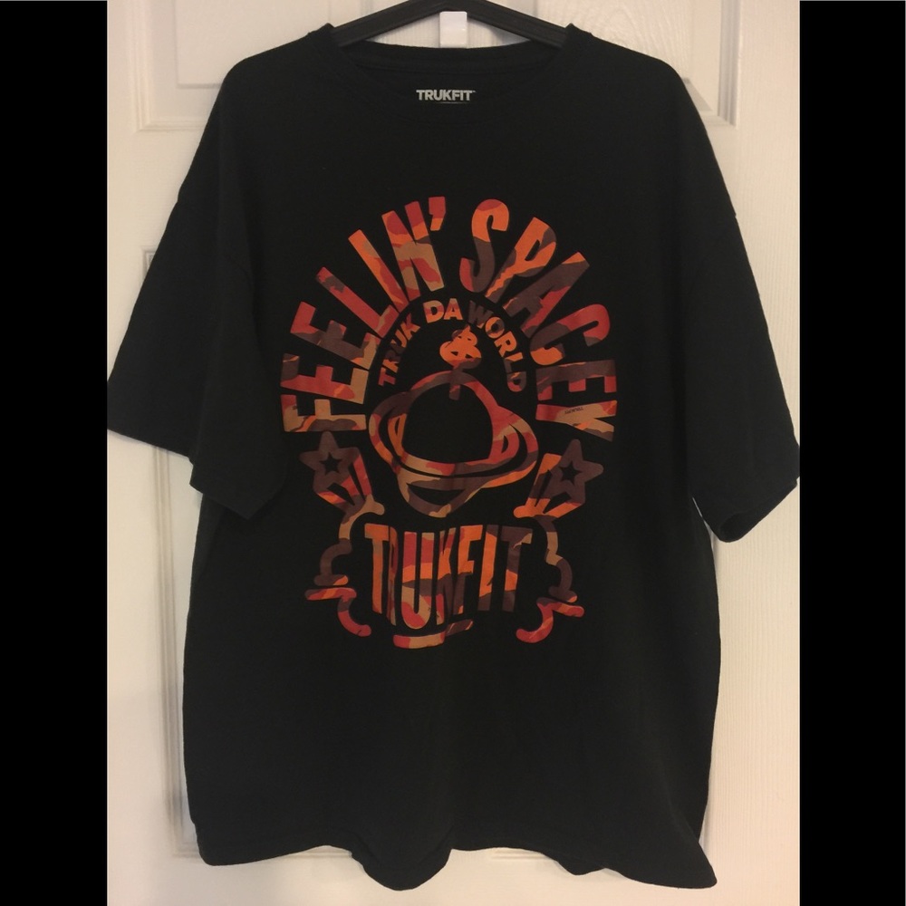 Men's Feelin Spacey Trukfit Shirt 2xl, EUC