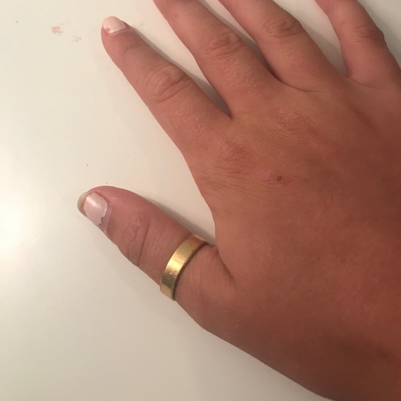 Three golden rings from Madewell - Picture 4 of 5