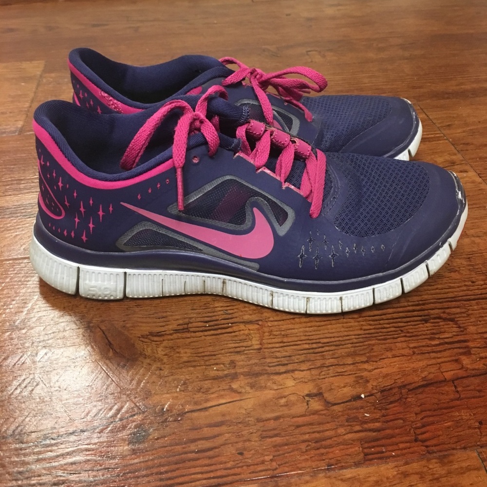 Nike free runs