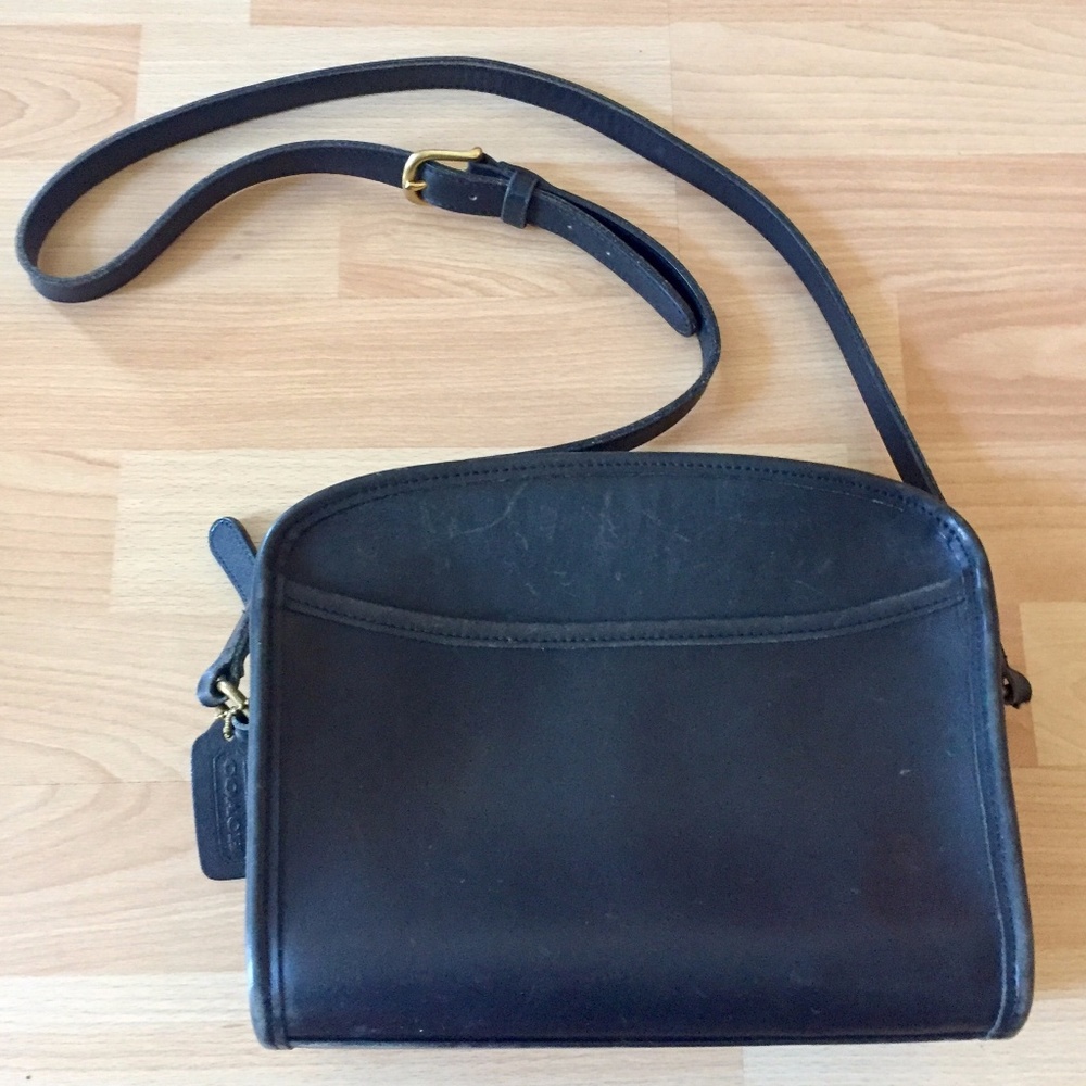 Vintage Coach crossbody bag in Navy