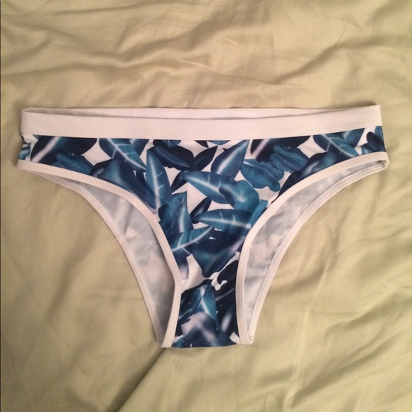 NWOT Palm Leaf Bikini Bottom - Picture 1 of 2