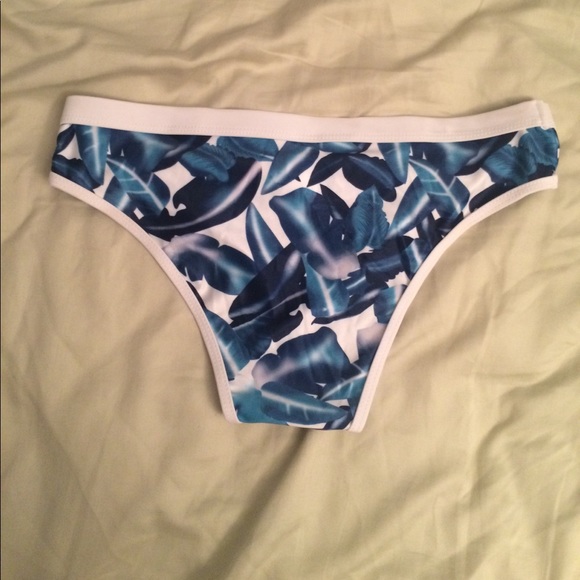 NWOT Palm Leaf Bikini Bottom - Picture 2 of 2