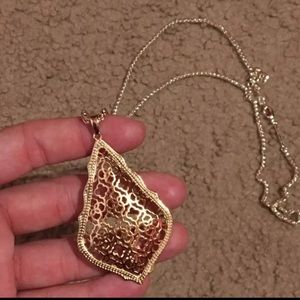Kendra Scott necklace