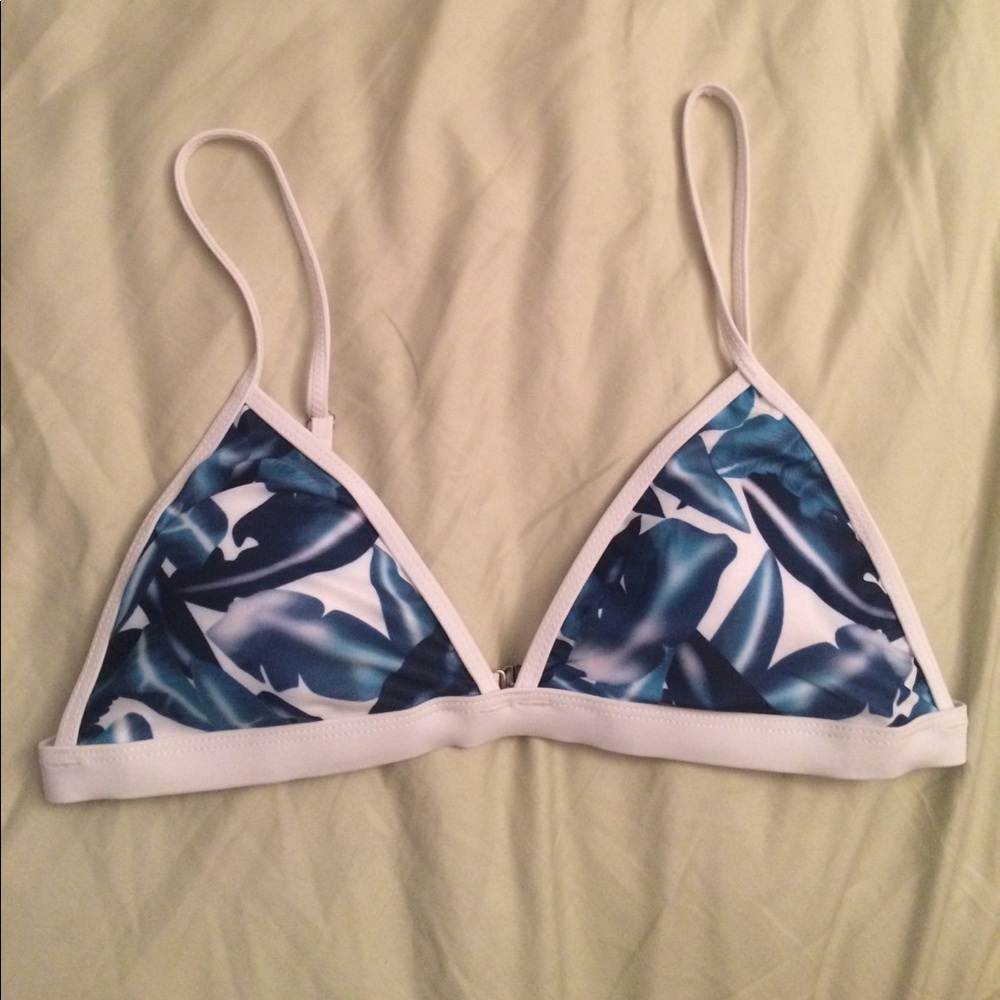 NWOT Palm Leaf Bikini Top