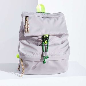 🆕 Urban Outfitters Grey Nylon Bungee Backpack NWT
