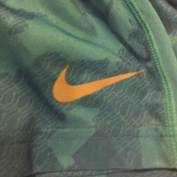 Nike Dri-Fit Shorts - Picture 4 of 7