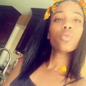 Meet your Posher, Shaneka