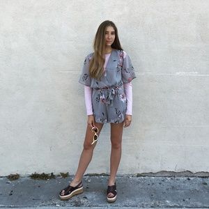 Tobi Short Sleeved Romper Size Small