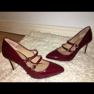 ANNE KLEIN Patent Leather Pumps