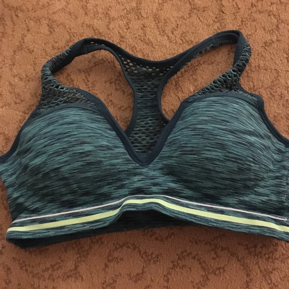 VICTORIA's SECRET push up sports bra