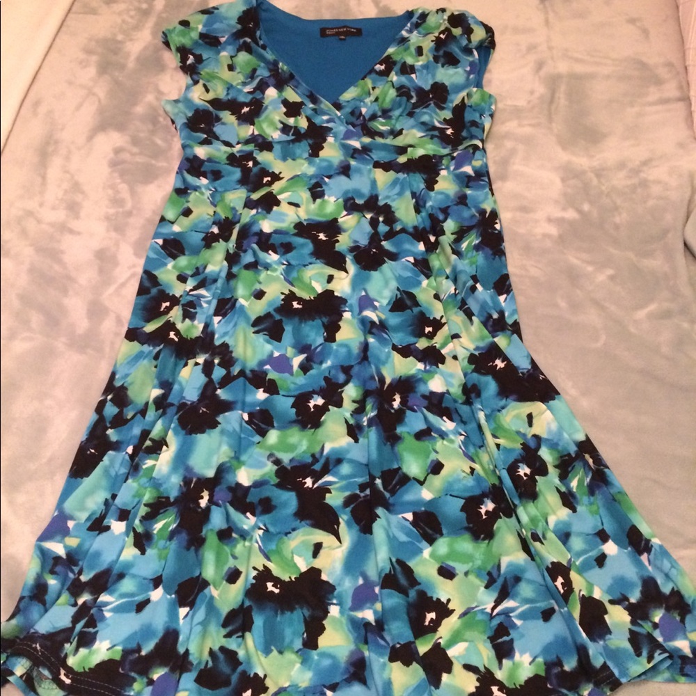 Floral v- neck Dress