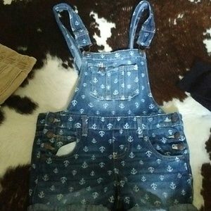 Girls overalls.