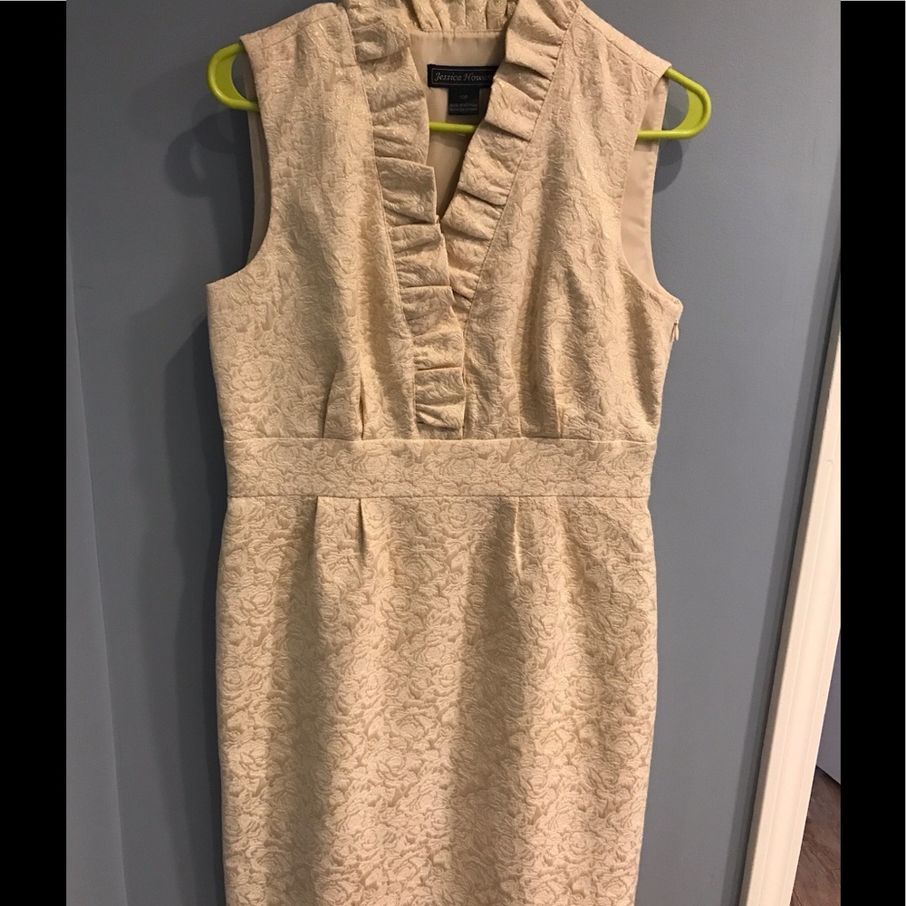 Cocktail dress...Sleeveless brocade dress