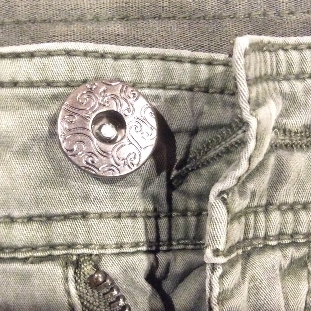 Adorable, casual ankle pants from Dillard's - Picture 6 of 7