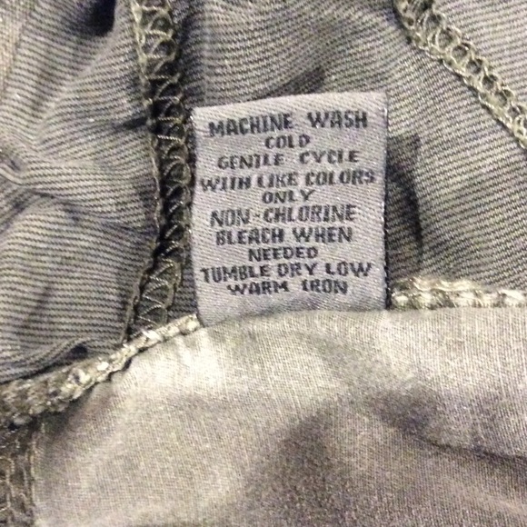 Adorable, casual ankle pants from Dillard's - Picture 4 of 7