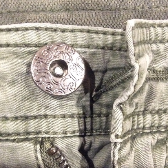 Adorable, casual ankle pants from Dillard's - Picture 6 of 7