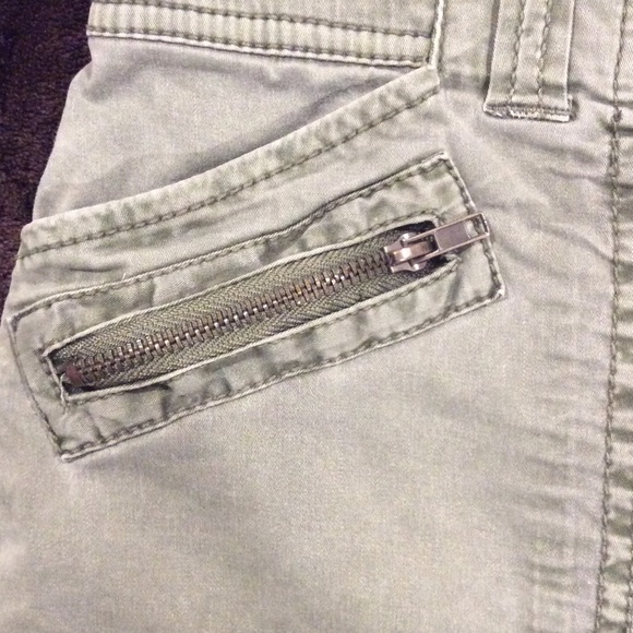 Adorable, casual ankle pants from Dillard's - Picture 7 of 7