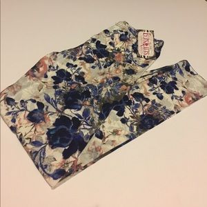 🔥SALE 1-DAY ONLY🔥Floral Buskins Leggings