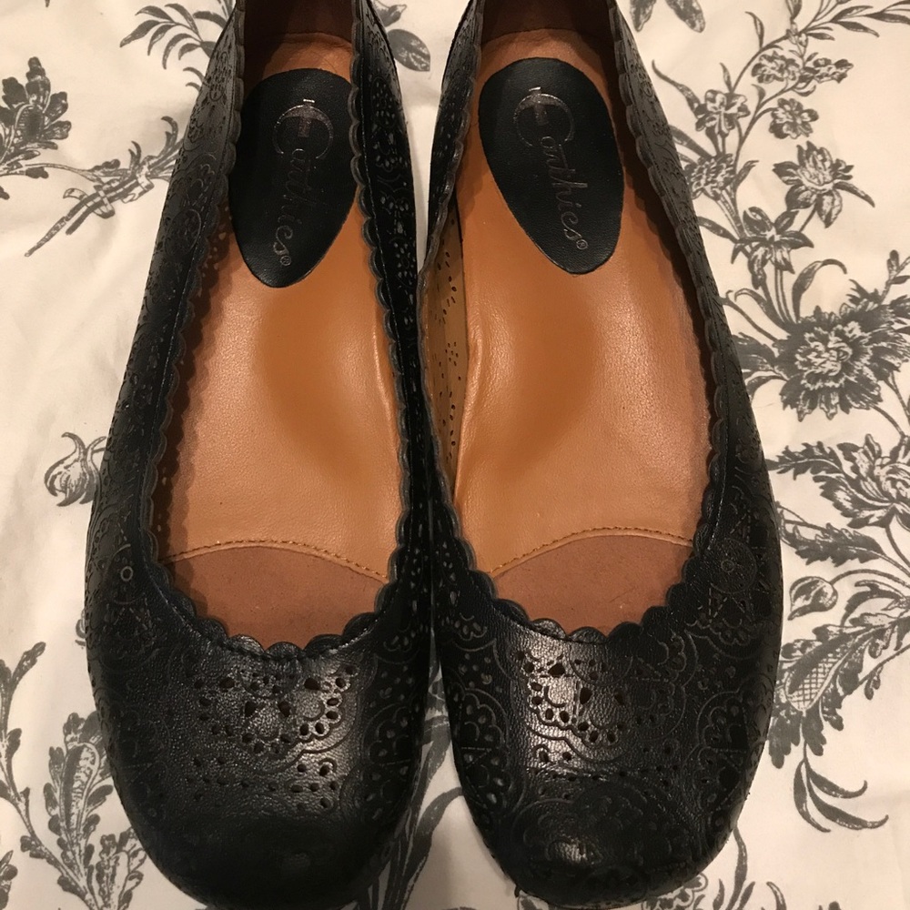 Earthies Bindi black leather comfort flat