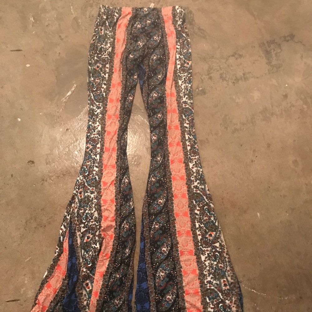 Small bell bottom patterned pants
