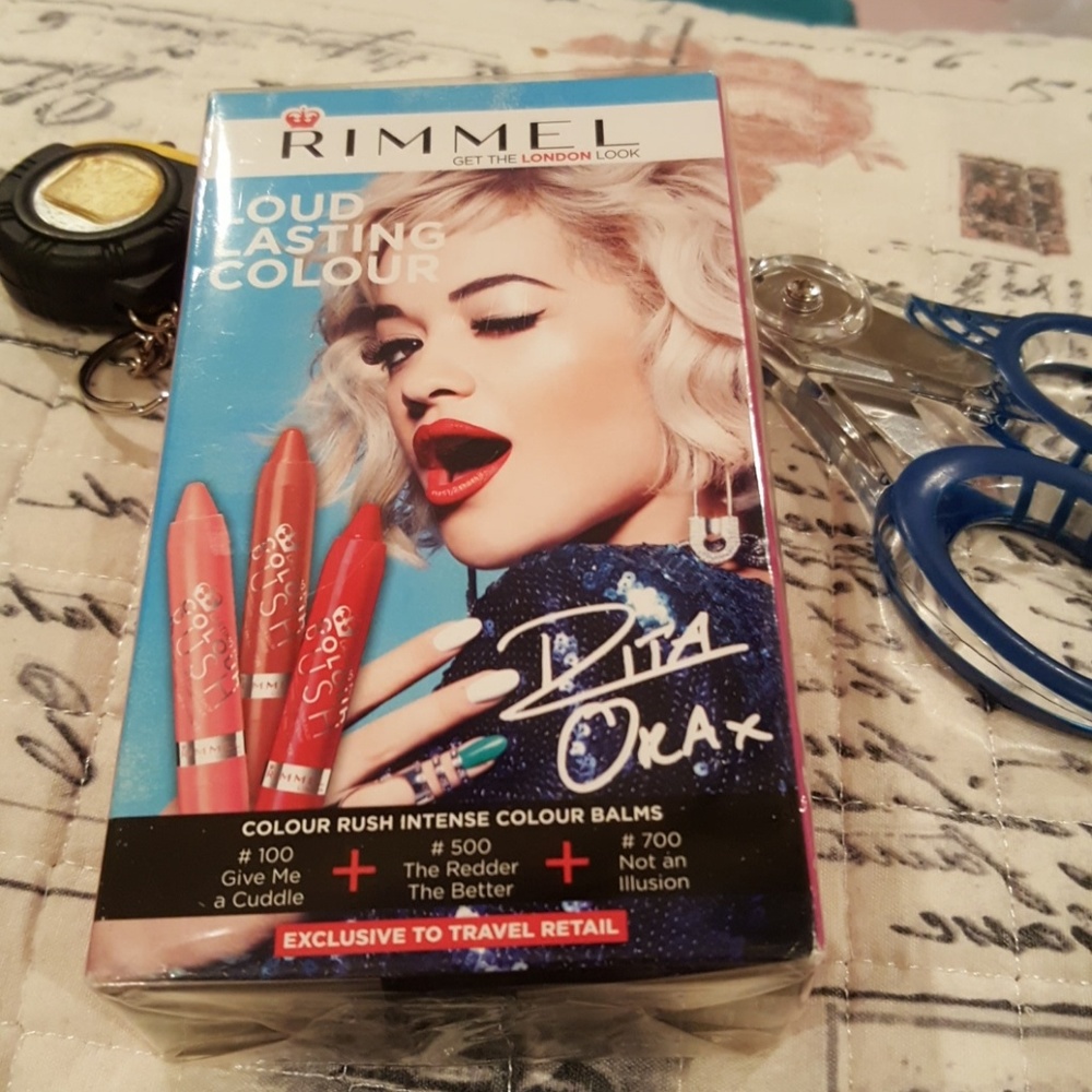 Rimmel loud lasting color