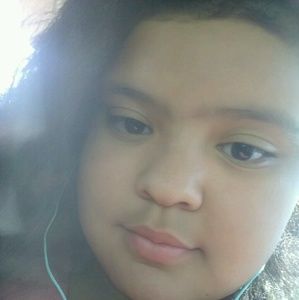 Meet your Posher, Estrella