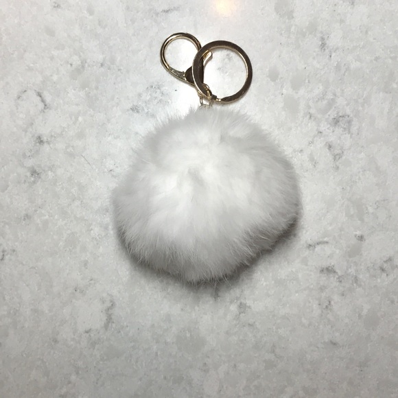 [Add on] White fur Pom Pom Keychain - Picture 2 of 3