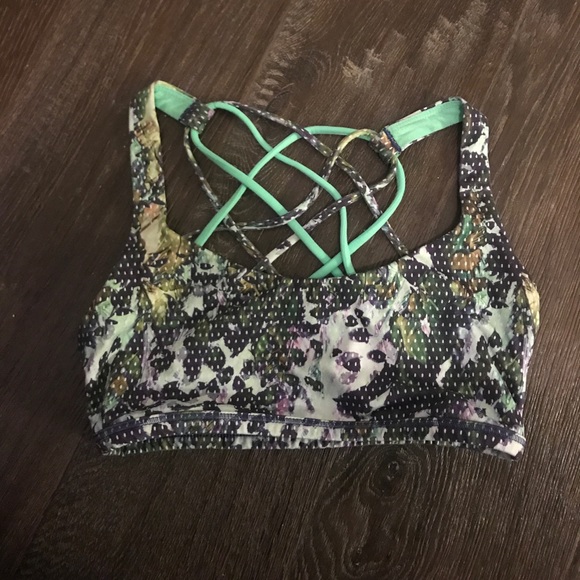 lululemon athletica Other - Lululemon Free to Be Wild bra