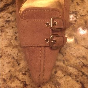Gorgeous Prada Leather Slingback pumps!